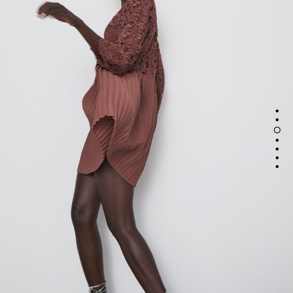 Zara pleated guipure  dress Bloggers favorite - Picture 7 of 9